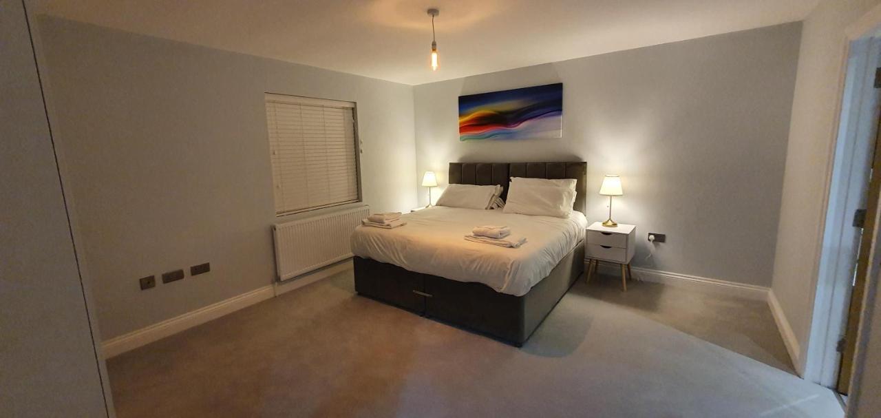 Garland Modern Spacious Apartment, Brentwood 1 Exteriér fotografie