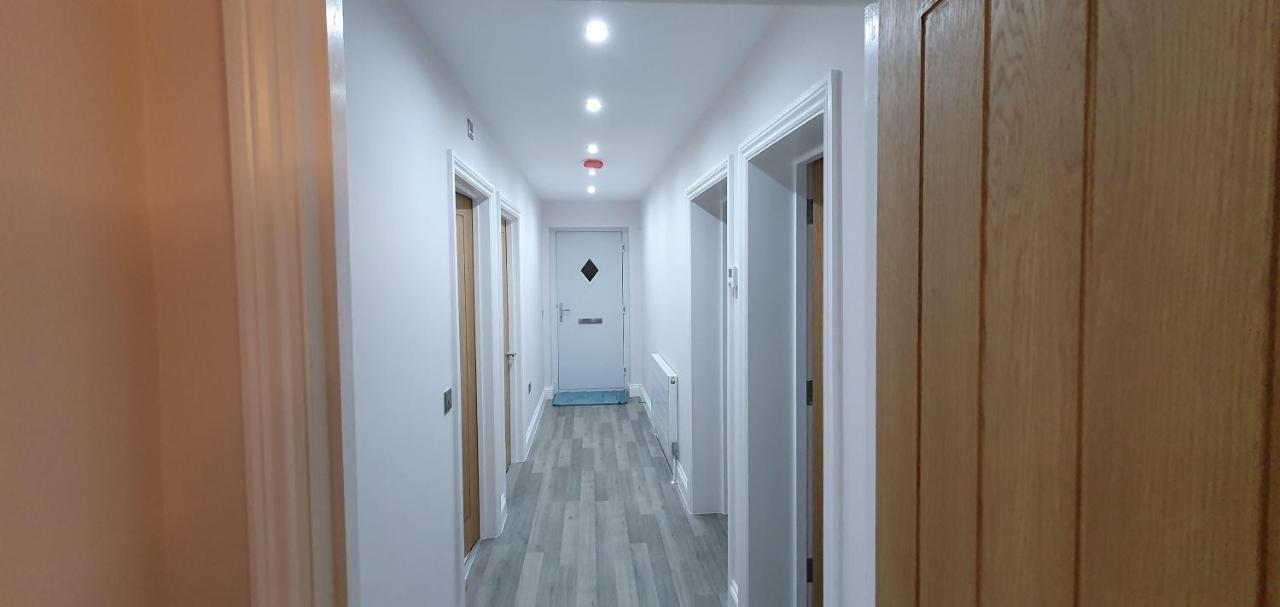 Garland Modern Spacious Apartment, Brentwood 1 Exteriér fotografie