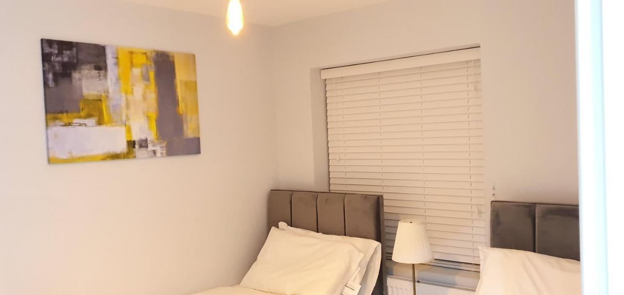 Garland Modern Spacious Apartment, Brentwood 1 Exteriér fotografie