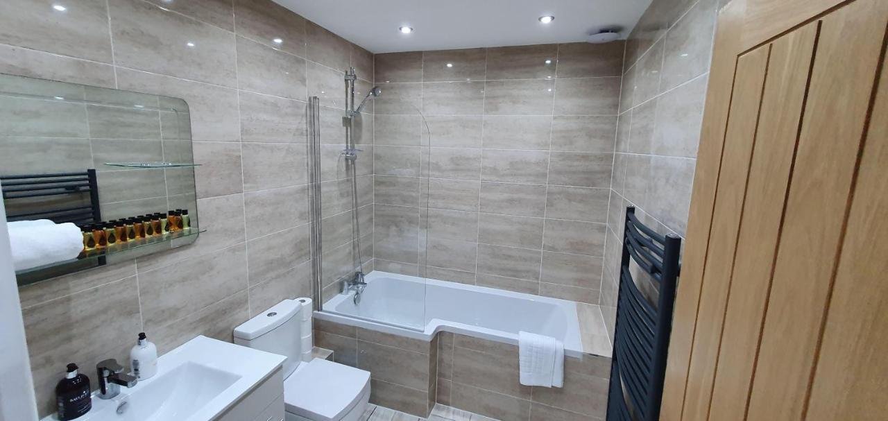 Garland Modern Spacious Apartment, Brentwood 1 Exteriér fotografie